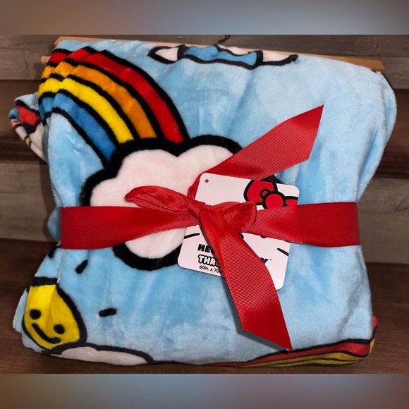 Super Cute  Hello Kitty Blue Ice Cream & Rainbow 🌈 Throw Blanket 60”x70” - NEW - Picture 10 of 10